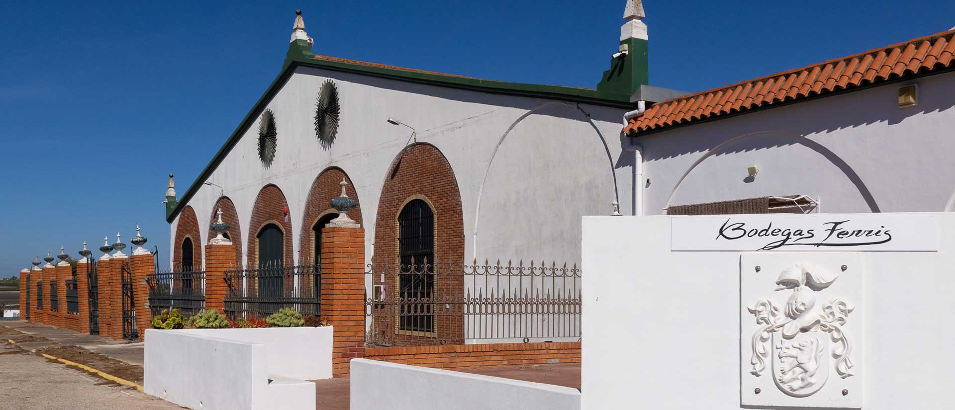 Bodegas Ferris facilities